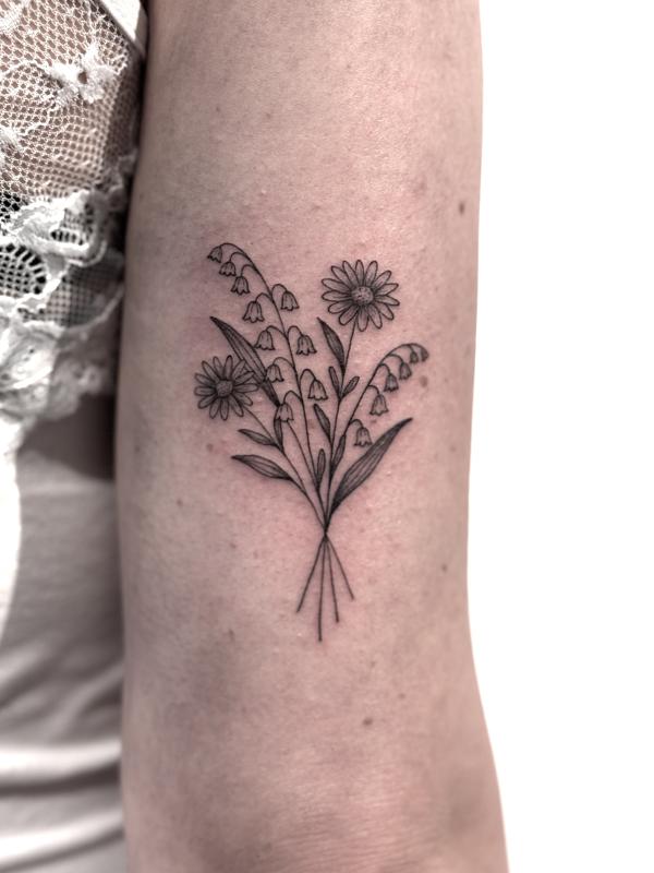 Fine Line Birthflower Bouqet tattoo