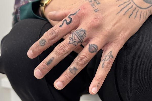 Fineline Finger Tattoo