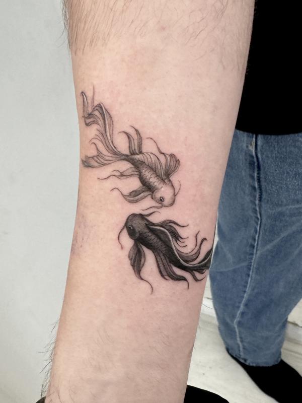 Fineline Microrealism Koi Fish