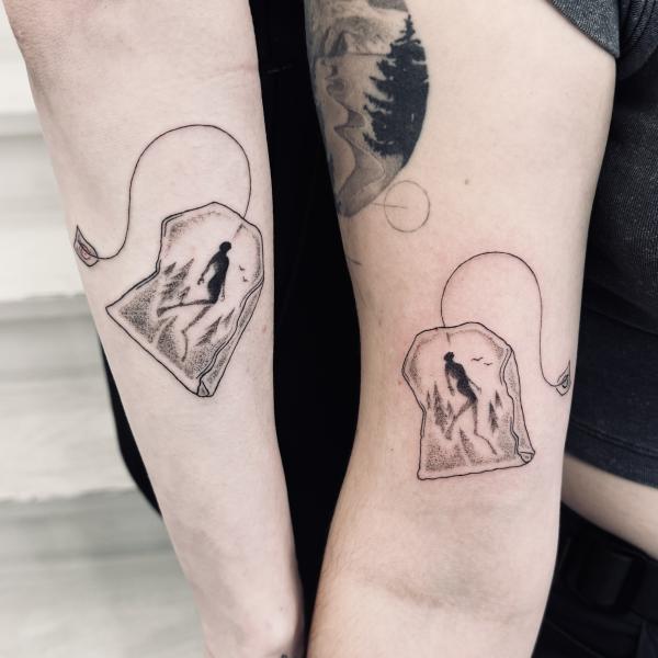 Fineline Teabag Diver Tattoo